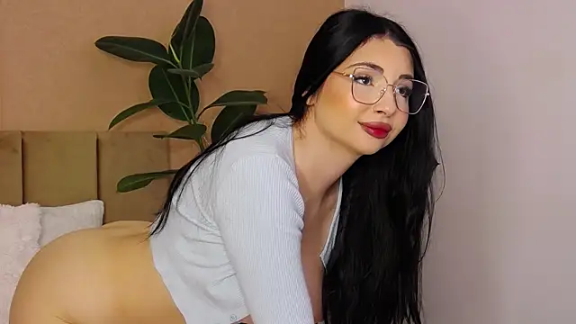 Snapshot of BellaHere chatting on 05/16/26, 06:21 BellaHere online show from 05/16/26, 06:21
