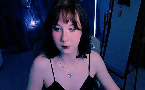 Snapshot of marty_bree chatting on 06/15/26, 05:15 marty bree online show from 06/15/26, 05:15