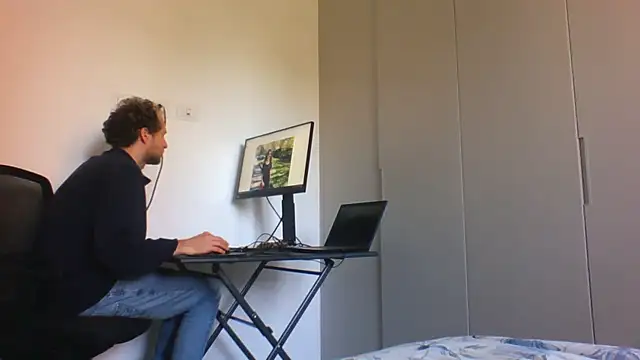 Snapshot of andre_italy chatting on 04/08/26, 03:12 andre italy online show from 04/08/26, 03:12