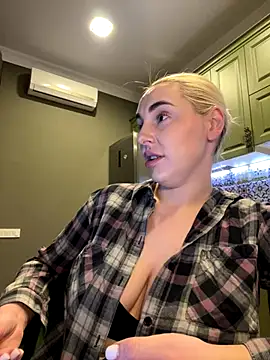 Best-B00bs online show from 11/18/25, 08:57