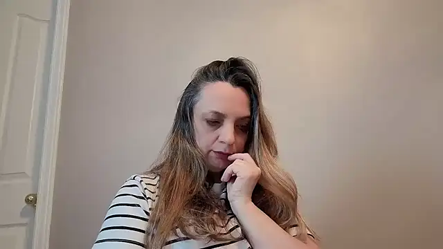 ShyFlameLive online show from 05/24/26, 06:57