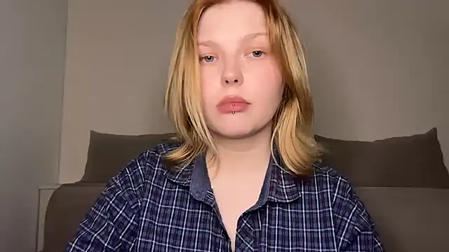 Snapshot of Ophelia_Ritz chatting on 05/02/26, 10:37 Ophelia Ritz online show from 05/02/26, 10:37