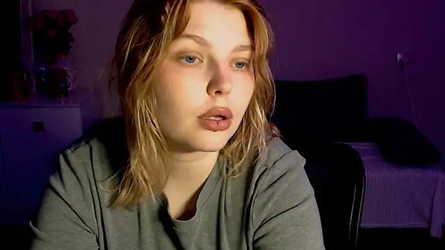 Snapshot of Ophelia_Ritz chatting on 05/10/26, 10:04 Ophelia Ritz online show from 05/10/26, 10:04