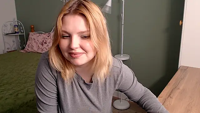 Snapshot of Ophelia_Ritz chatting on 06/13/26, 06:33 Ophelia Ritz online show from 06/13/26, 06:33