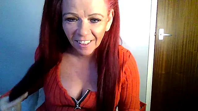 Snapshot of Forbidden-Irish-x chatting on 03/27/26, 05:45 Forbidden-Irish-x online show from 03/27/26, 05:45