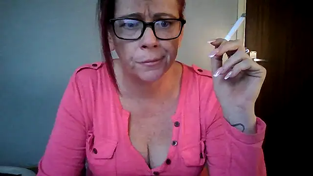 Snapshot of Forbidden-Irish-x chatting on 04/19/26, 06:21 Forbidden-Irish-x online show from 04/19/26, 06:21
