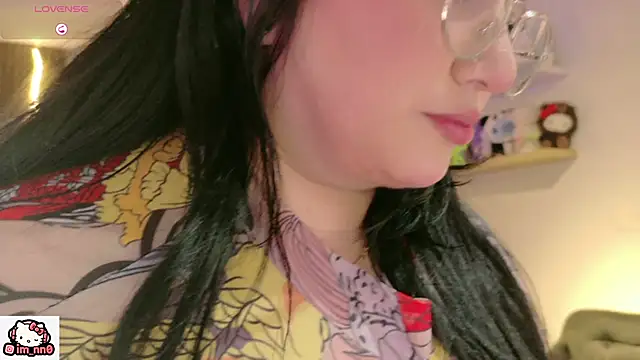 Snapshot of ninna_sweet chatting on 04/19/26, 01:32 ninna sweet online show from 04/19/26, 01:32
