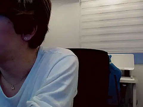 Snapshot of duvisex19 chatting on 02/21/26, 10:33 duvisex19 online show from 02/21/26, 10:33