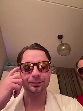hottogetherNL online show from 02/14/26, 09:44