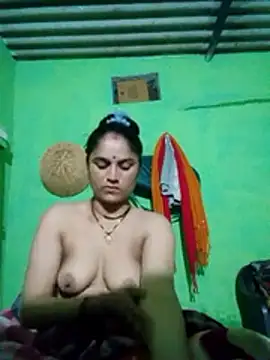 Snapshot of Miya_jaan chatting on 02/04/26, 02:45 Miya jaan online show from 02/04/26, 02:45