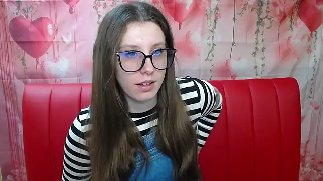 Snapshot of LilianaShine chatting on 03/15/26, 06:08 LilianaShine online show from 03/15/26, 06:08
