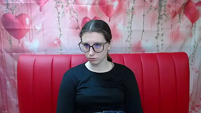 Snapshot of LilianaShine chatting on 03/29/26, 05:07 LilianaShine online show from 03/29/26, 05:07