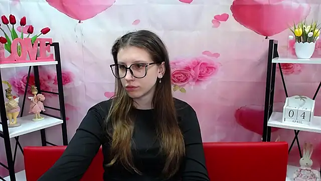 Snapshot of LilianaShine chatting on 04/04/26, 05:16 LilianaShine online show from 04/04/26, 05:16