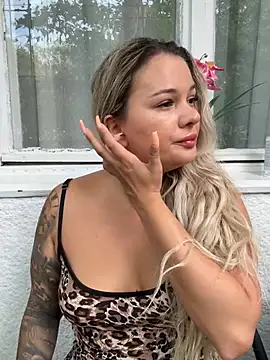 sexybatwomen33 online show from 07/16/26, 06:52