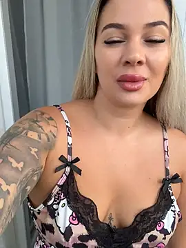 sexybatwomen33 online show from 07/23/26, 05:16