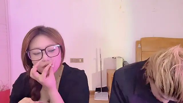 SM JIAJIA ZL online show from 04/30/26, 10:25