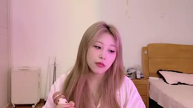 SM JIAJIA ZL online show from 06/23/26, 12:14