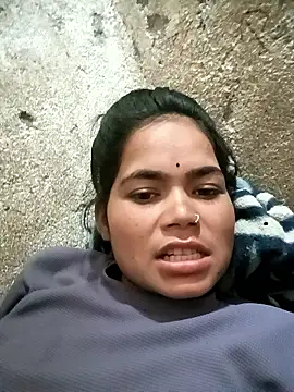 Sunali Bendre online show from 06/11/26, 02:44
