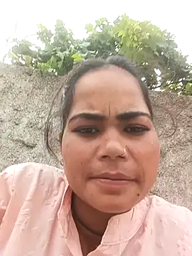 Sunali Bendre online show from 07/12/26, 11:12