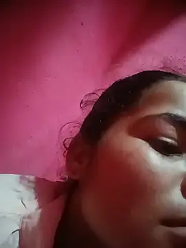 Sunali Bendre online show from 07/19/26, 04:33