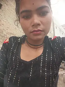 Sunali Bendre online show from 07/26/26, 01:58
