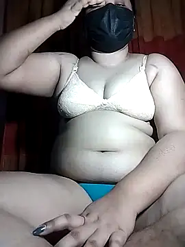 Snapshot of x_-hot chatting on 04/05/26, 06:05 x -hot online show from 04/05/26, 06:05