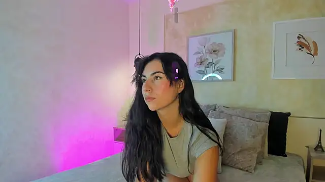 Snapshot of IsabellaSweet__ chatting on 04/03/26, 03:48 IsabellaSweet online show from 04/03/26, 03:48