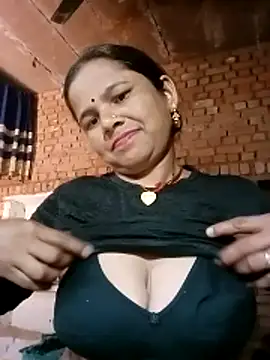 Snapshot of Pooja_sahu chatting on 04/05/26, 07:16 Pooja sahu online show from 04/05/26, 07:16