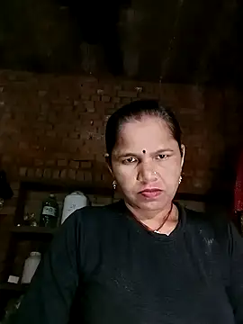 Snapshot of Pooja_sahu chatting on 04/08/26, 06:08 Pooja sahu online show from 04/08/26, 06:08