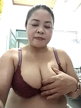 Snapshot of Baby-bigtits2026 chatting on 03/23/26, 12:20 Baby-bigtits2026 online show from 03/23/26, 12:20