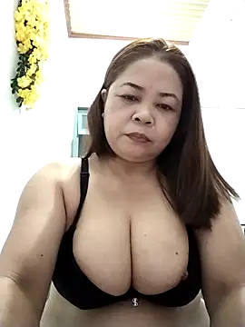 Snapshot of Baby-bigtits2026 chatting on 04/15/26, 09:37 Baby-bigtits2026 online show from 04/15/26, 09:37