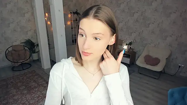 Snapshot of LianneBynon chatting on 06/01/26, 08:27 LianneBynon online show from 06/01/26, 08:27