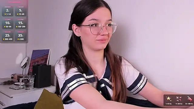 Snapshot of miabellee_ chatting on 04/18/26, 10:10 miabellee online show from 04/18/26, 10:10