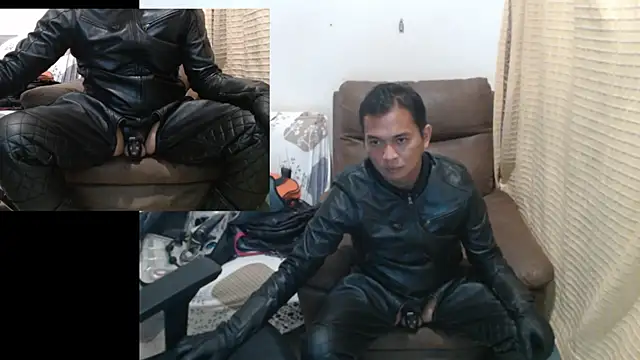 Leatherbdsm81 online show from 05/07/26, 03:50