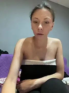 Foxy20withBear online show from 07/17/26, 07:19
