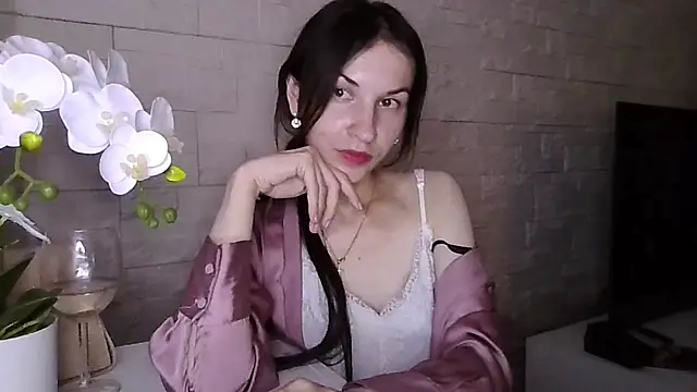 JuliaLovely online show from 07/28/26, 07:04