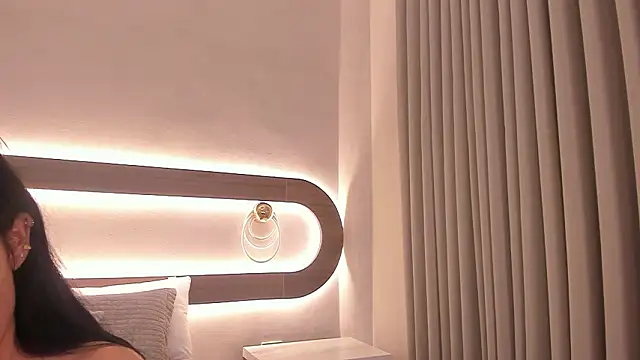 Snapshot of Violeta_sum chatting on 03/21/26, 12:32 Violeta sum online show from 03/21/26, 12:32