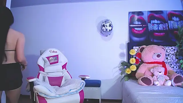 lika little0 online show from 06/08/26, 12:58