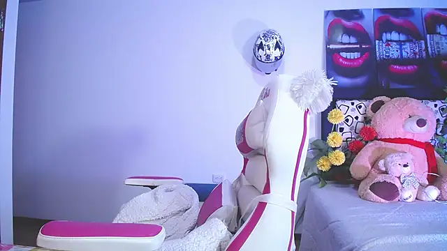 lika little0 online show from 06/19/26, 11:08