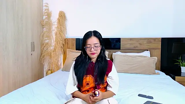 AntonellaBons online show from 07/18/26, 02:32