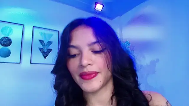 Maddie T18 online show from 05/04/26, 11:28