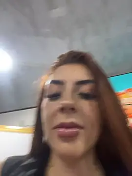 Snapshot of Sweet_bellaa_ chatting on 05/13/26, 04:21 Sweet bellaa online show from 05/13/26, 04:21