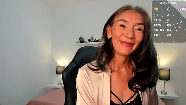 Snapshot of Emma_Mendozaa chatting on 02/24/26, 11:41 Emma Mendozaa online show from 02/24/26, 11:41