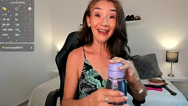 Snapshot of Emma_Mendozaa chatting on 05/05/26, 11:40 Emma Mendozaa online show from 05/05/26, 11:40