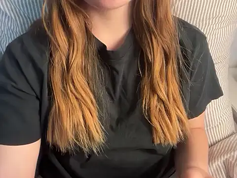 Lucyschickt online show from 06/30/26, 06:53