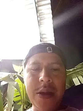 Snapshot of elburrotio chatting on 04/14/26, 11:27 elburrotio online show from 04/14/26, 11:27