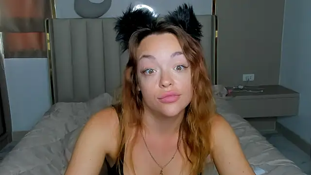 Snapshot of stellaa_quenn chatting on 03/08/26, 02:15 stellaa quenn online show from 03/08/26, 02:15