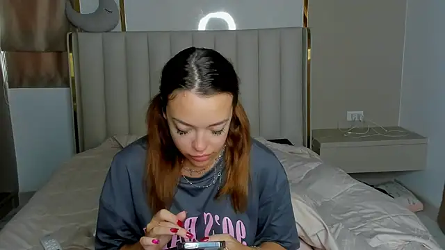 Snapshot of stellaa_quenn chatting on 04/13/26, 12:16 stellaa quenn online show from 04/13/26, 12:16