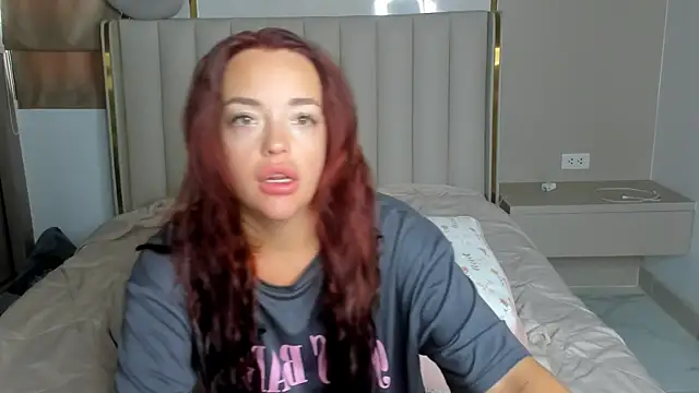 Snapshot of stellaa_quenn chatting on 05/18/26, 12:07 stellaa quenn online show from 05/18/26, 12:07