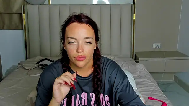 Snapshot of stellaa_quenn chatting on 06/10/26, 12:37 stellaa quenn online show from 06/10/26, 12:37